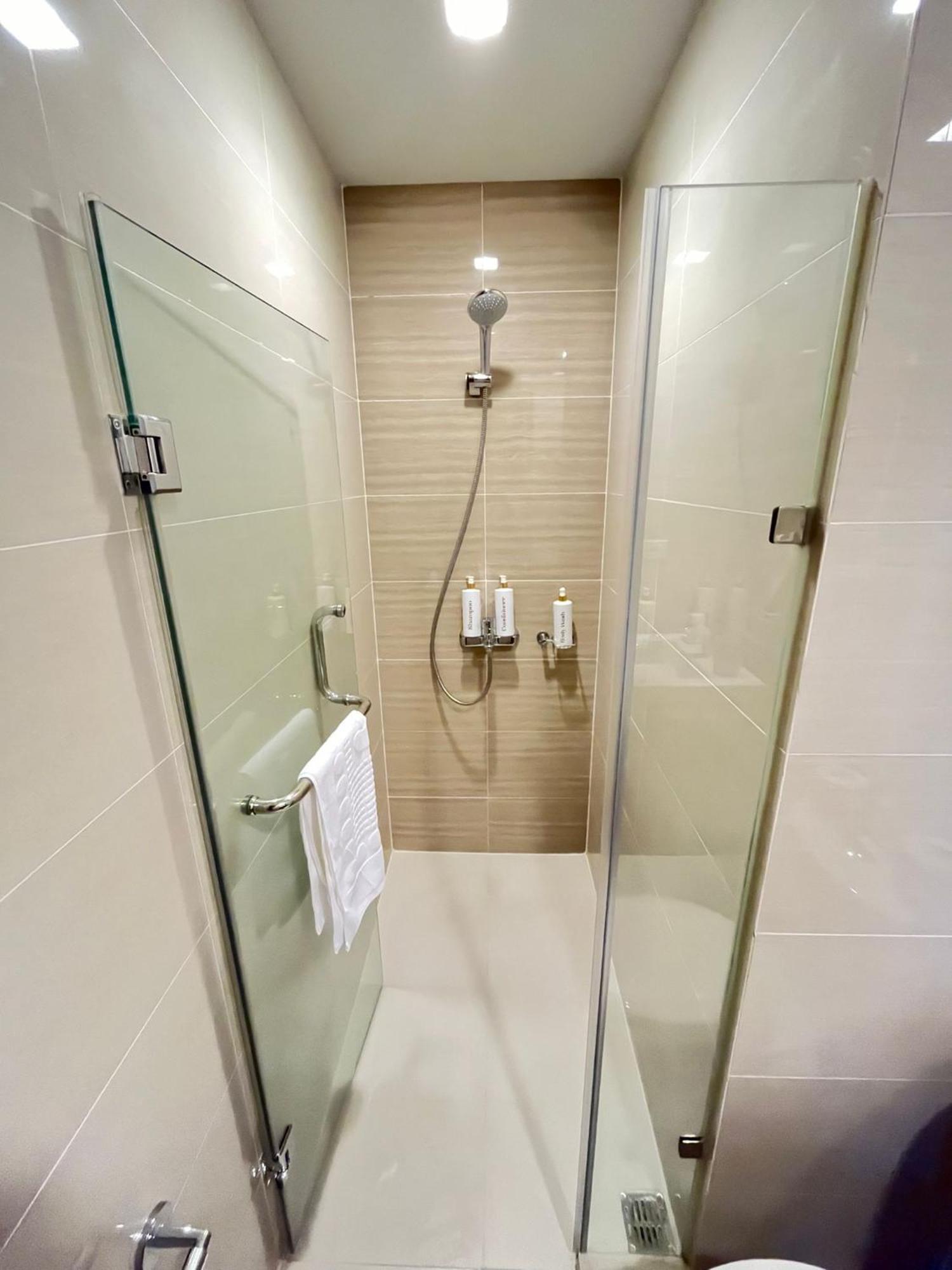 Studio At 81 Newport Boulevard Near Naia With Free Access To All Amenities Up To 2 Pax Manila Exterior foto